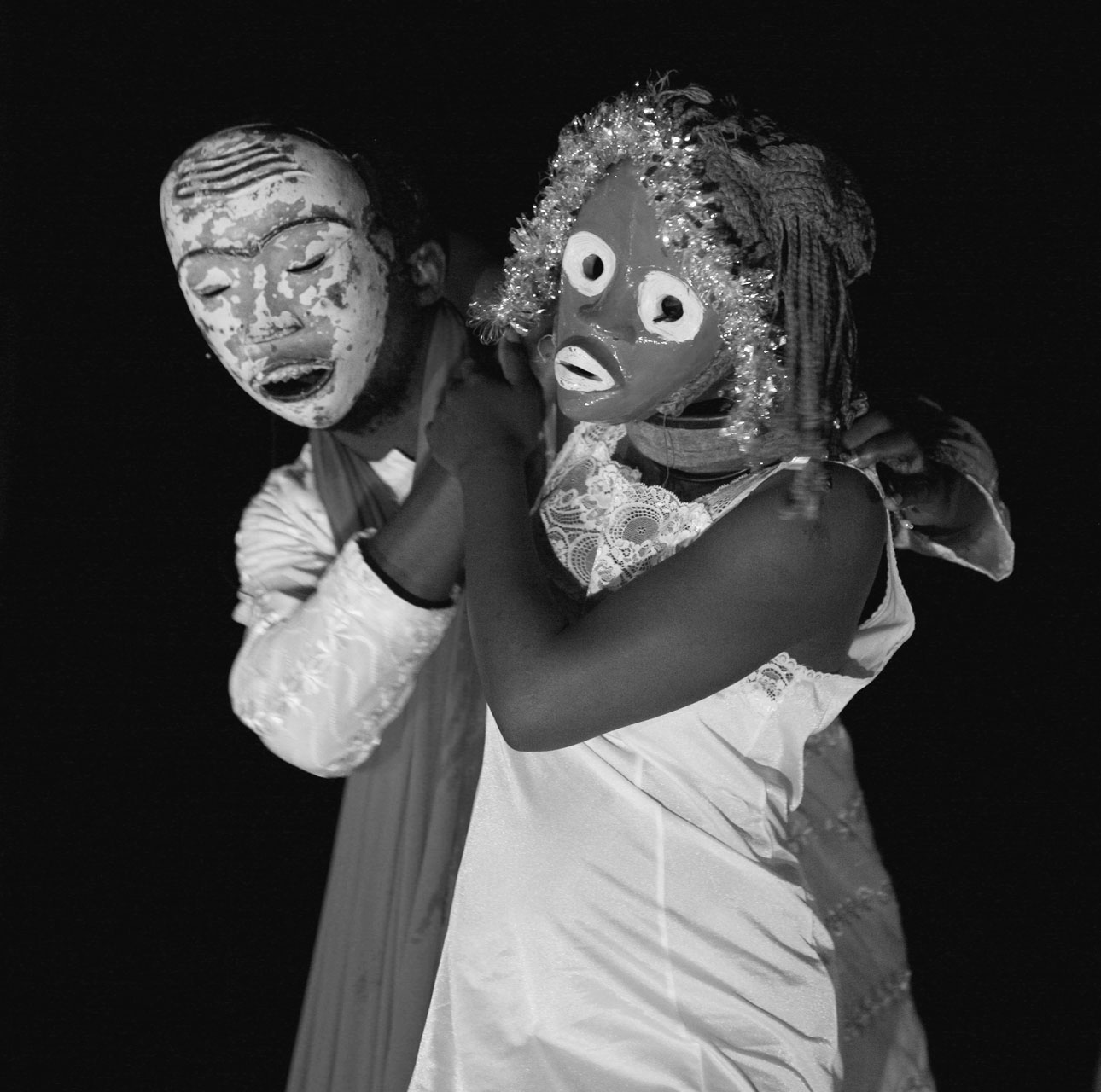 5-8_orfeus_5 bebe lueki orfeus  ndumi zweni eurydice  photo lauren clifford holmes 
